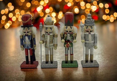 Zestaw figurek DZIADEK DO ORZECHÓW figurka ozdoba dekoracja świąteczna Zestaw figurek DZIADEK DO ORZECHÓW figurka ozdoba dekoracja świąteczna