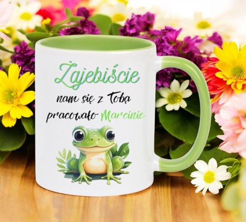 Kubek na pożegnanie koleżanki kolegi z pracy z imieniem śmieszny prezent