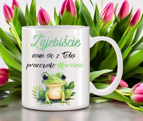 Kubek na pożegnanie koleżanki kolegi z pracy z imieniem śmieszny prezent