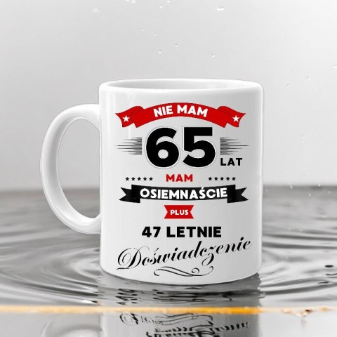 Kubek z nadrukiem śmieszny prezent na 65 urodziny oryginalny upominek