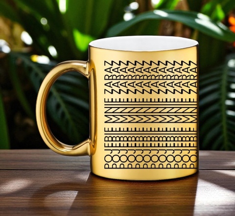 Kubek z ukrytym przekleństwem na śmieszny prezent do pracy na różne okazje