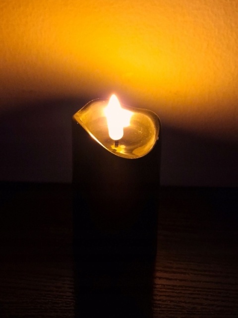 Świeca dekoracyjna znicz wkład LED czarny Cortina 15 cm