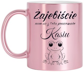 Kubek różowy prezent na pożegnanie koleżanki z pracy z imieniem