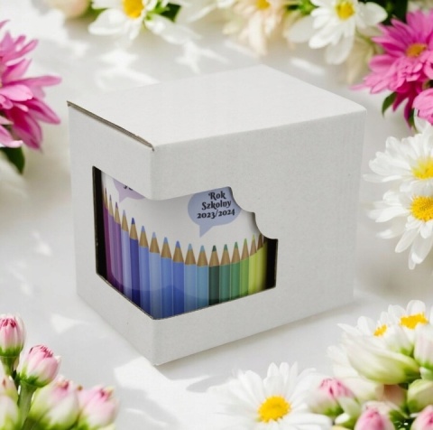 Kubek prezent Dzień DZIEWCZYNY dla koleżanki z klasy z IMIENIEM + kartonik