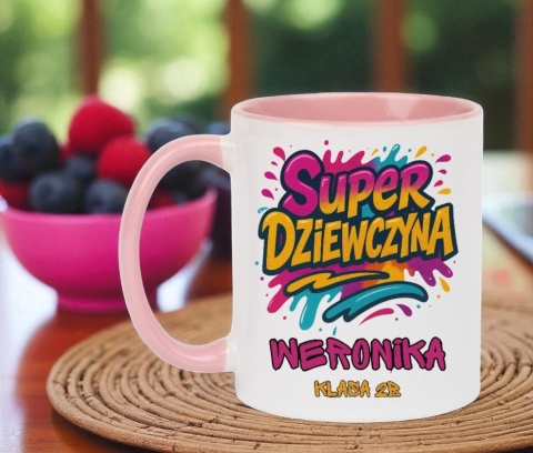 Kubek z nadrukiem prezent Dzień DZIEWCZYNY dla koleżanki z klasy z IMIENIEM