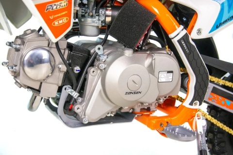 Cross ASIX XB27 90 4T automat E-start zielony