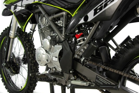 Cross ASIX DEFENDER 250 4T zielony