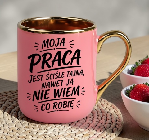 Kubek PREMIUM z nadrukiem śmieszny prezent - Moja praca jest ściśle tajna